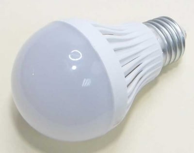 Светодиодна лампа 220V/W072 E27