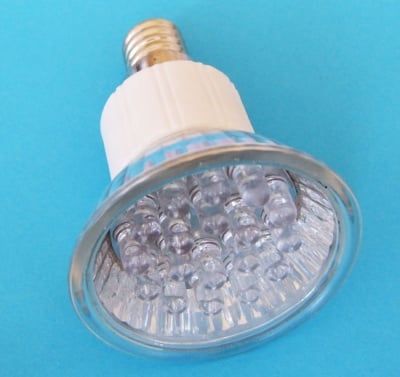 Светодиодна лампа 220V/W18 E14