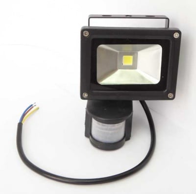 Прожектор 10W LED PIR с датчик
