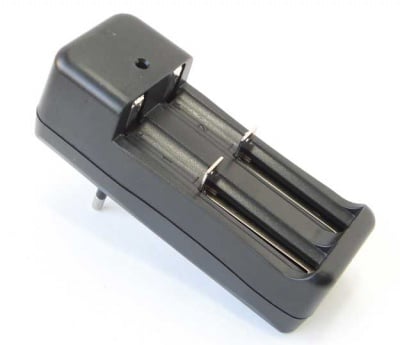 Зарядно устройство HG1206W 18650