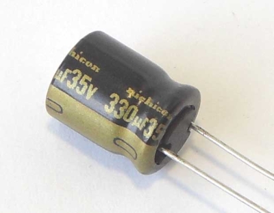 Кондензатор 330MF/35V AUDIO UKW