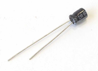 Кондензатор 10uF/16V