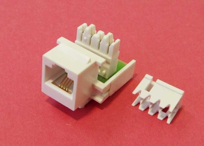Съединител 8-4 инсърт
