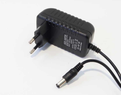 Адаптер 9V/1.0A SW5