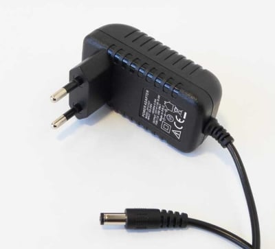 Адаптер 12V/1.5A SW-071