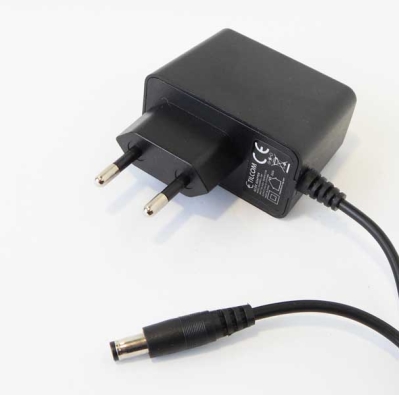 Адаптер 12V/1.0A SW-136