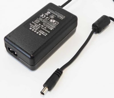 Адаптер 5V/3.0A SW-09