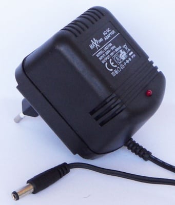 Адаптер 18V/0.5A