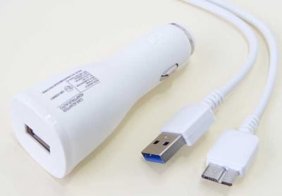 Адаптер за запалка 12V/24V-5V/2.0A USB MICRO 3.0