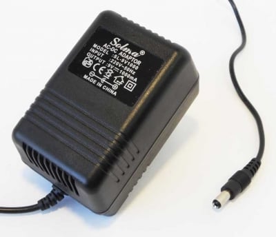 Адаптер 9V/1.0A