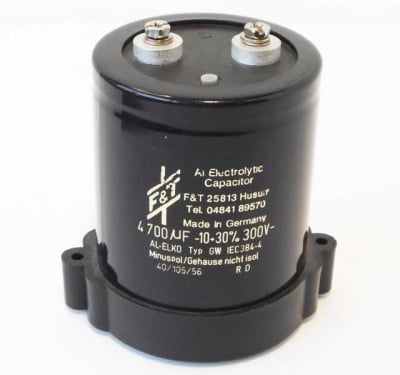 Кондензатор 4700MF/300V