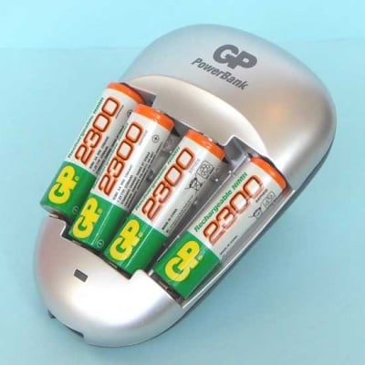 Зарядно устройство GPPB27GS230