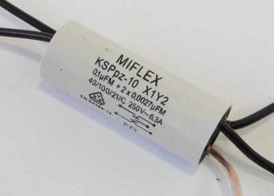 Филтърен кондензатор 0.1uF + 2x2700pF