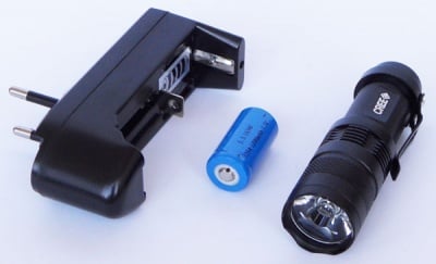 Акумулаторен прожектор JH517