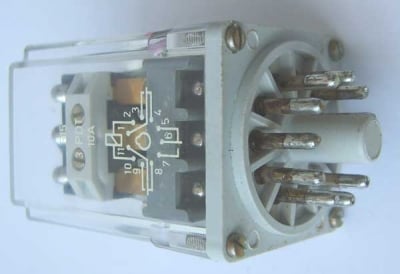 Реле 24V/10A R15 11P