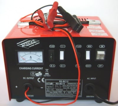 Зарядно устройство 12V/10A BC12
