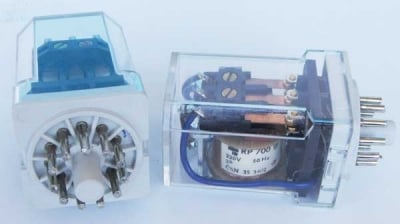 Реле 220V/10A 11P RP700