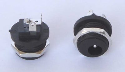 Захранваща букса мъжка 2.1 F1570